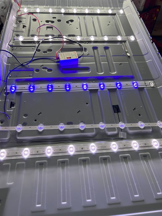 Rétroéclairage LED d'une télévision en test