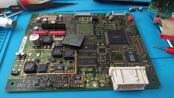 Carte électronique de commande en diagnostic